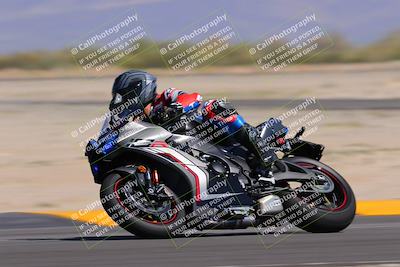 media/Oct-08-2022-SoCal Trackdays (Sat) [[1fc3beec89]]/Turn 16 (125pm)/